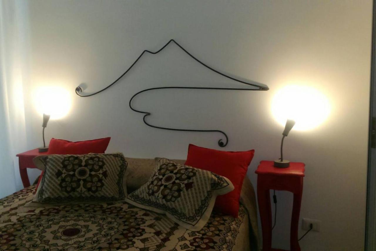 Apartamento Vesuvius A Mezzocannone Nápoles Exterior foto
